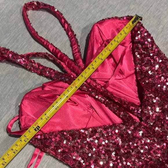 Elegant Sequin Evening Gown - Picture 12 of 13